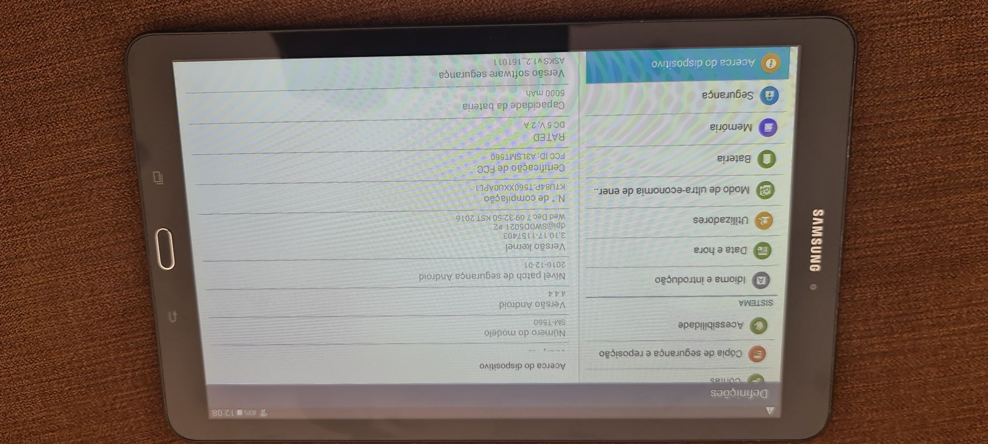 Tablet Samsung T560