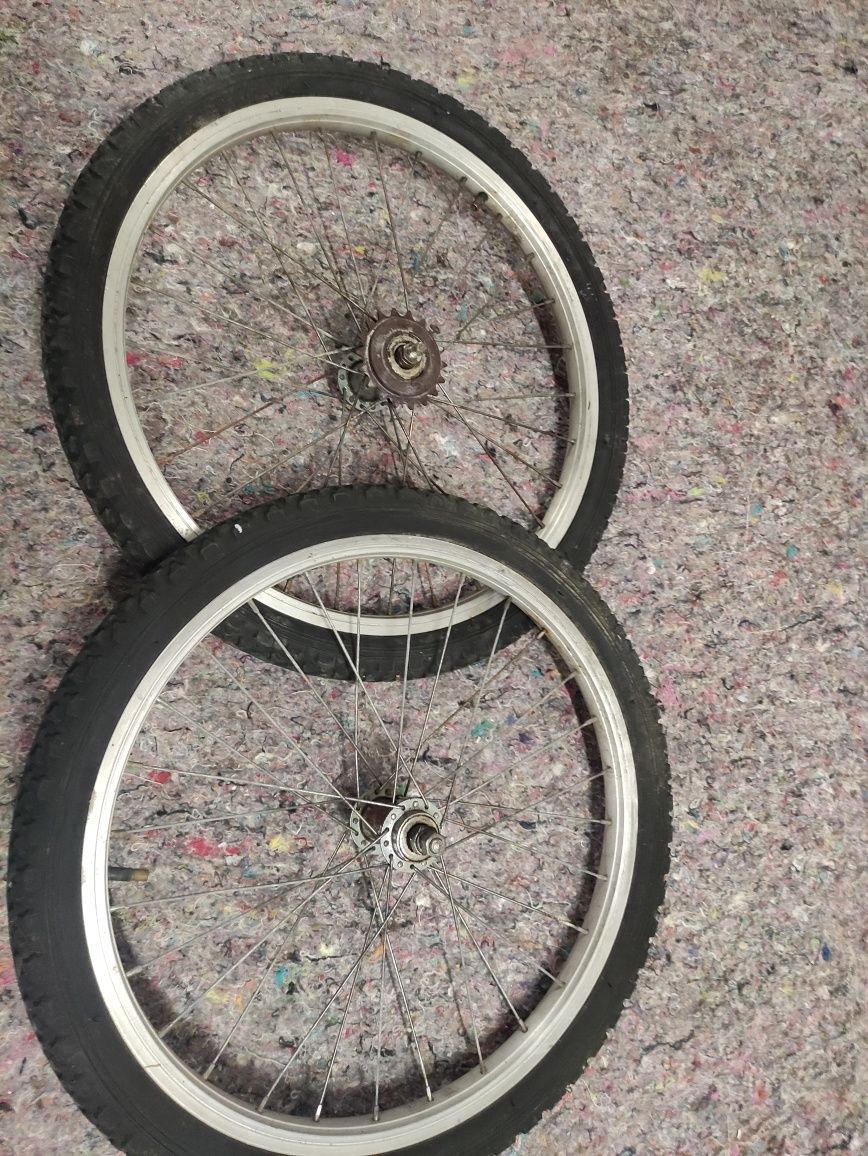 Pneu de Bicicleta Roda 20