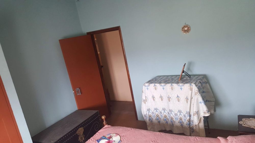 Moradia com terreno dispenso imobiliárias