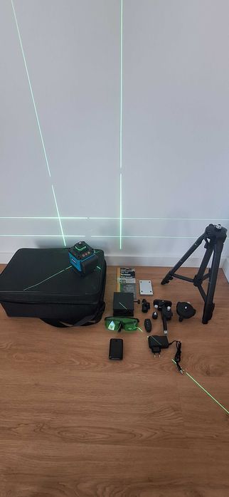Nível Laser 16 Linhas + 2 Baterias + Tripé autonivelante NOVO