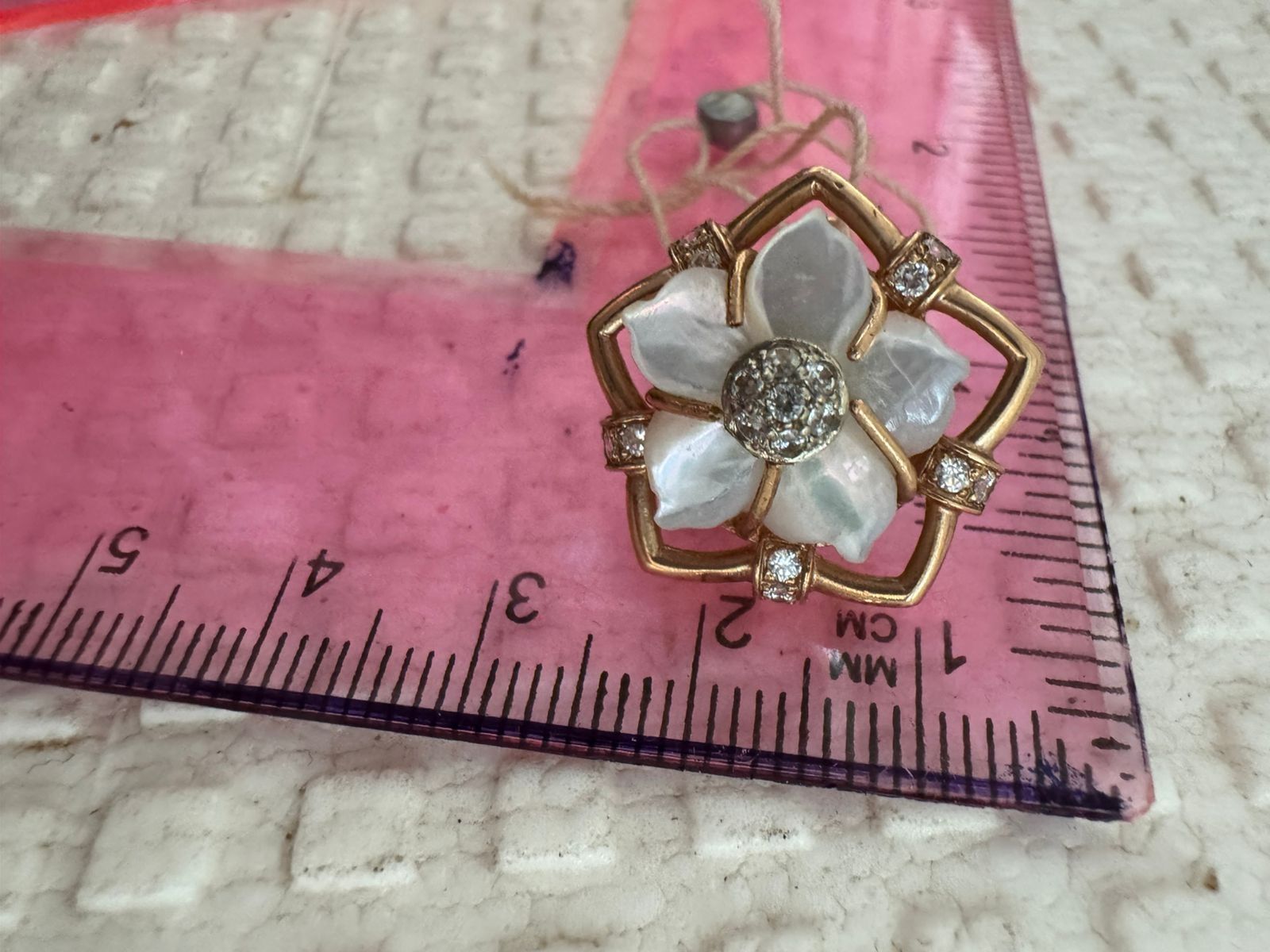 Продам серьги из золота