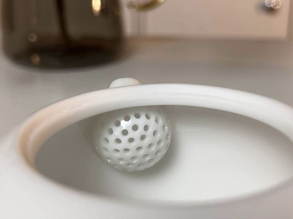 Чайник з натурального білого Фарфору Ручна робота 200 мл