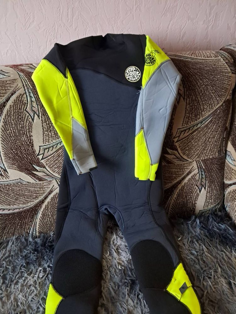 Продам гідрокостюм  ripcurl