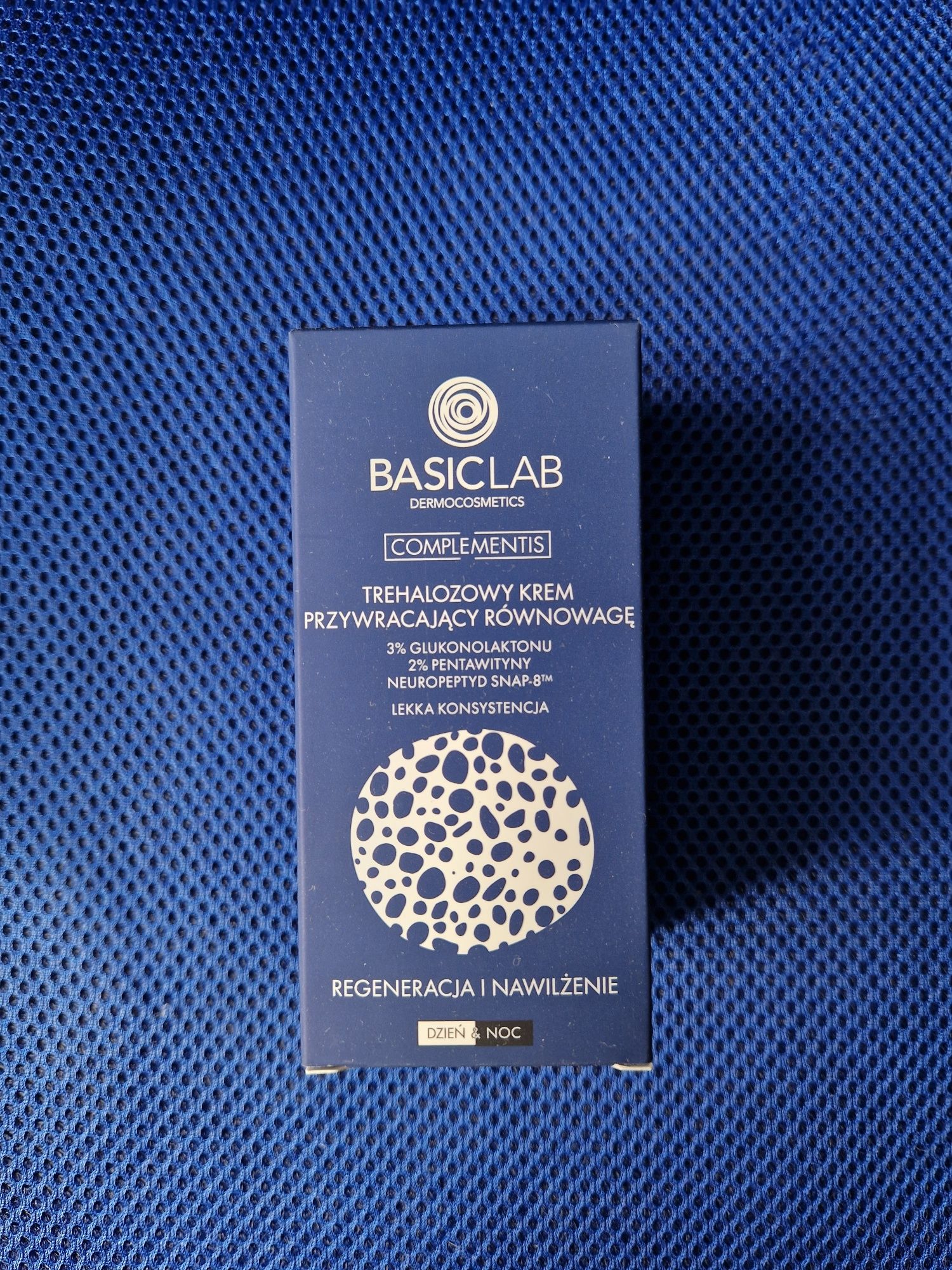 BasicLab trehalozowy krem przywracający równowagę lekka konsystencja