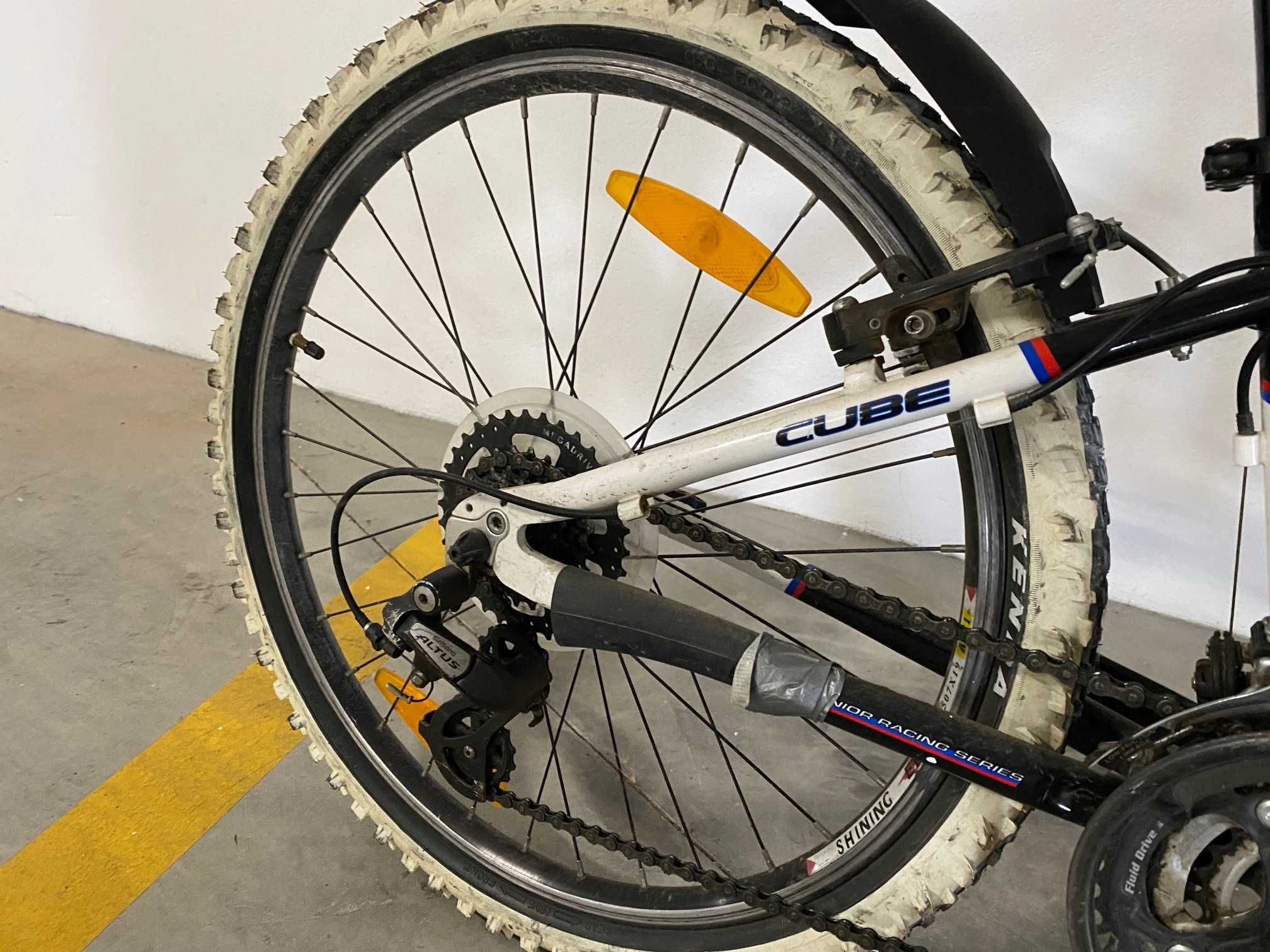 Mountainbike CUBE 24" para crianzas