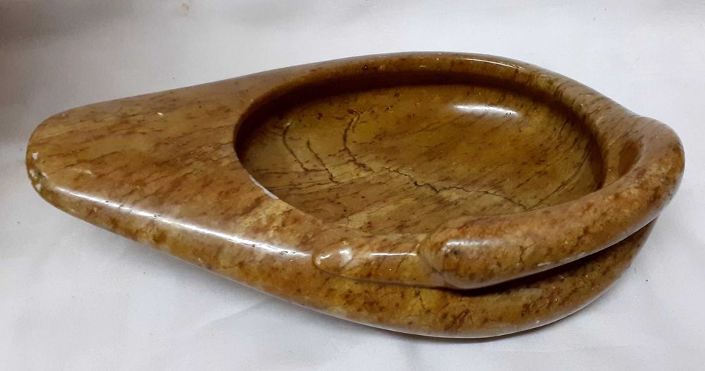 Fruteira / Cisne em Pedra