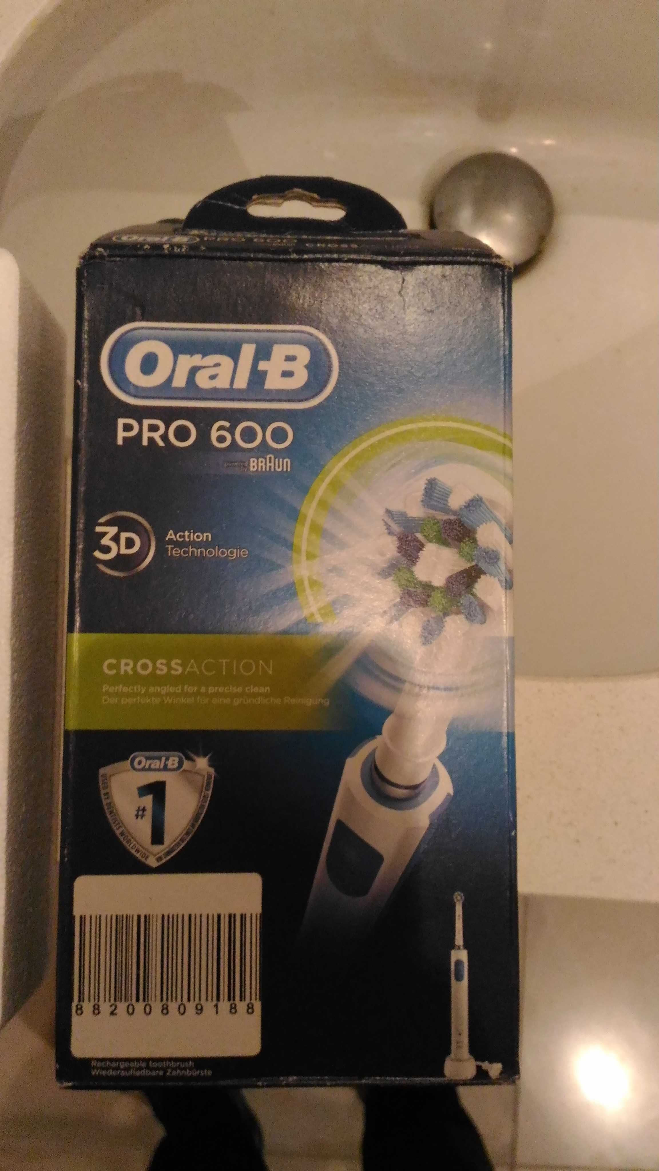 Oral B Pro 600 (Nova na caixa)