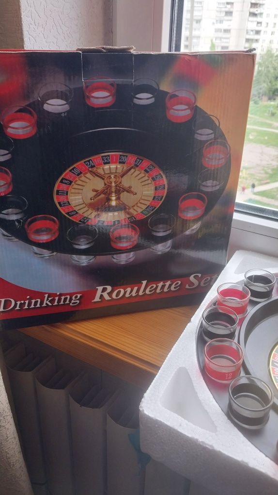 Продам настольную игру для взрослых "Пьяная Рулетка" Drinking Roulette