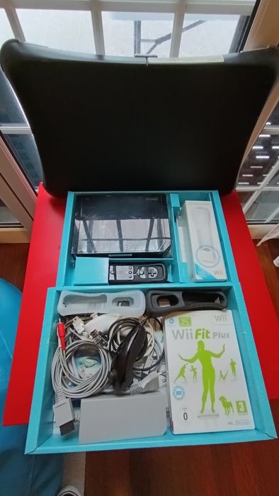 Nintendo Wii + Jogo wii fit plus e balança