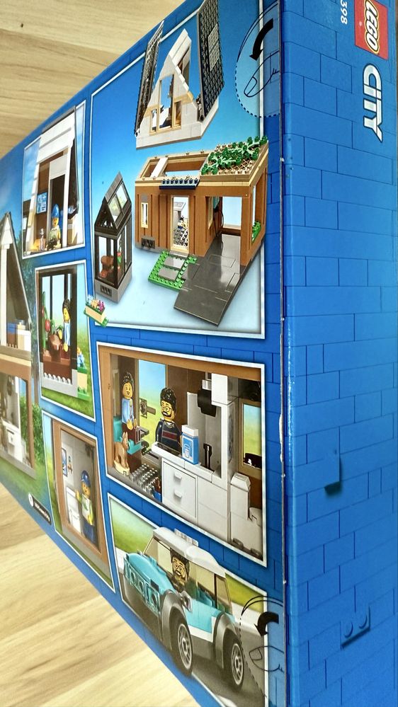 LEGO 60398 Dom Rodzinny i Samochód Elektryczny