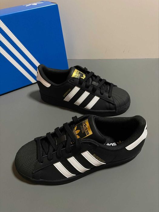 Buty damskie Trampk adidas SuperStar Cloud White Core Black R.42