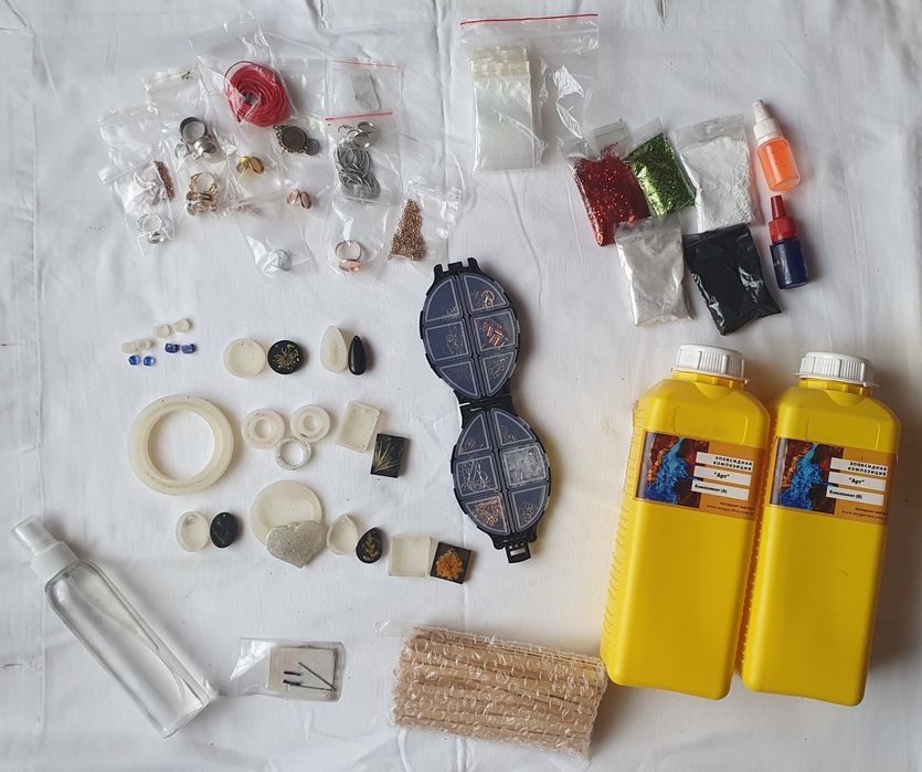 Молди для епоксидної смоли ,фурнітура ,пігменти , барвники ,епоксидка