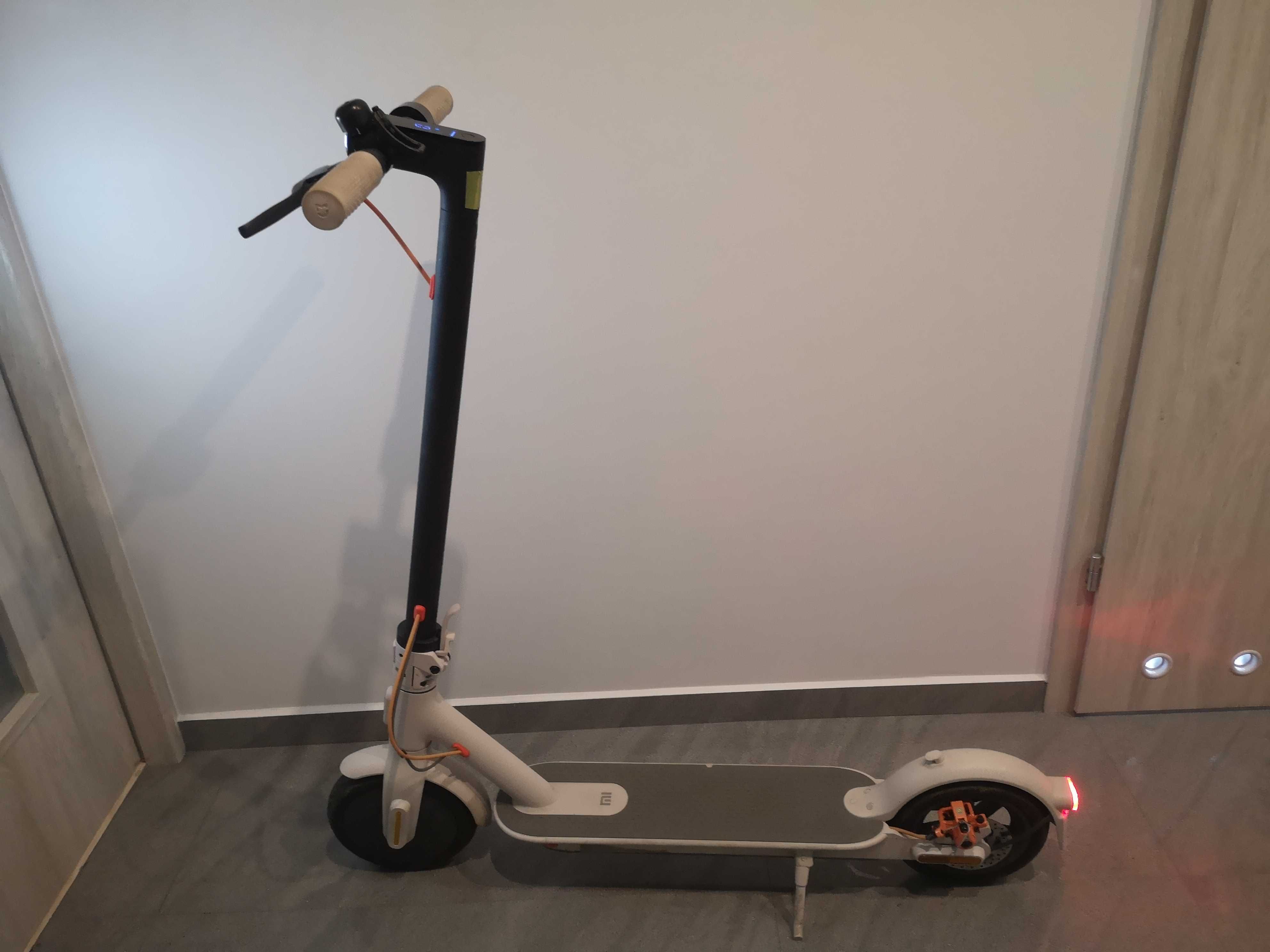 Hulajnoga elektryczna Xiaomi mi scooter 3