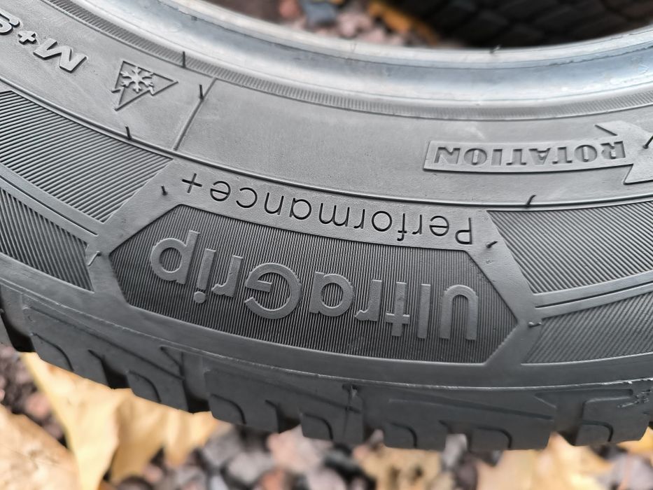 Zimowe Goodyear 215/60R16, XL,