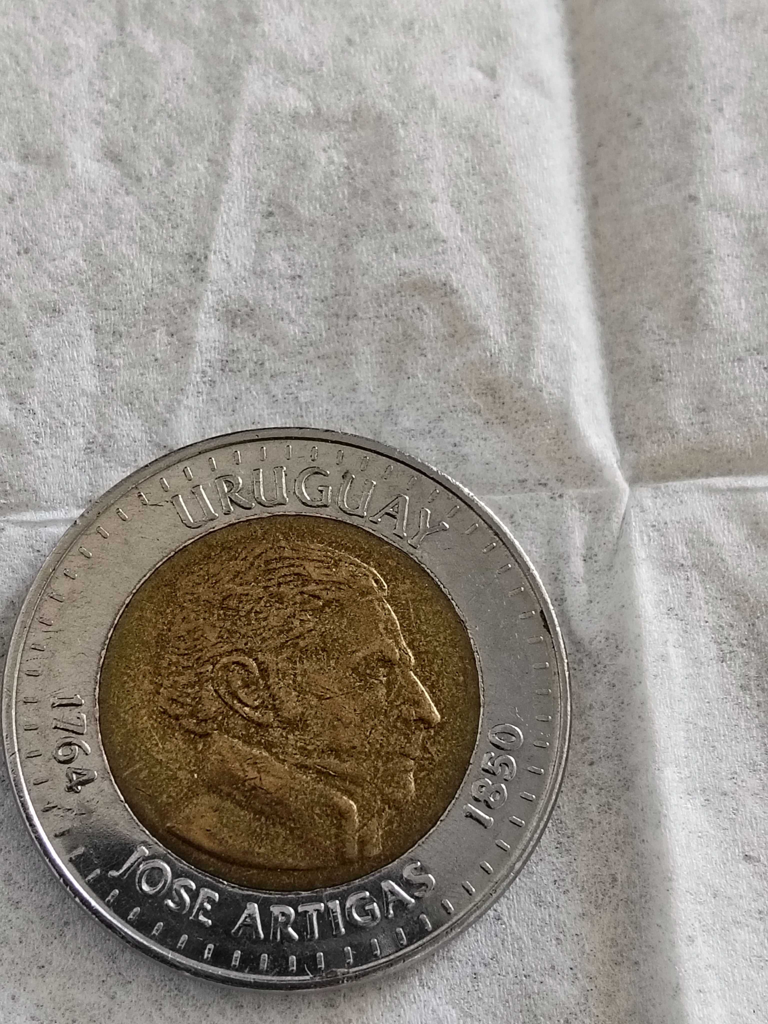 10 pesos uruguaios