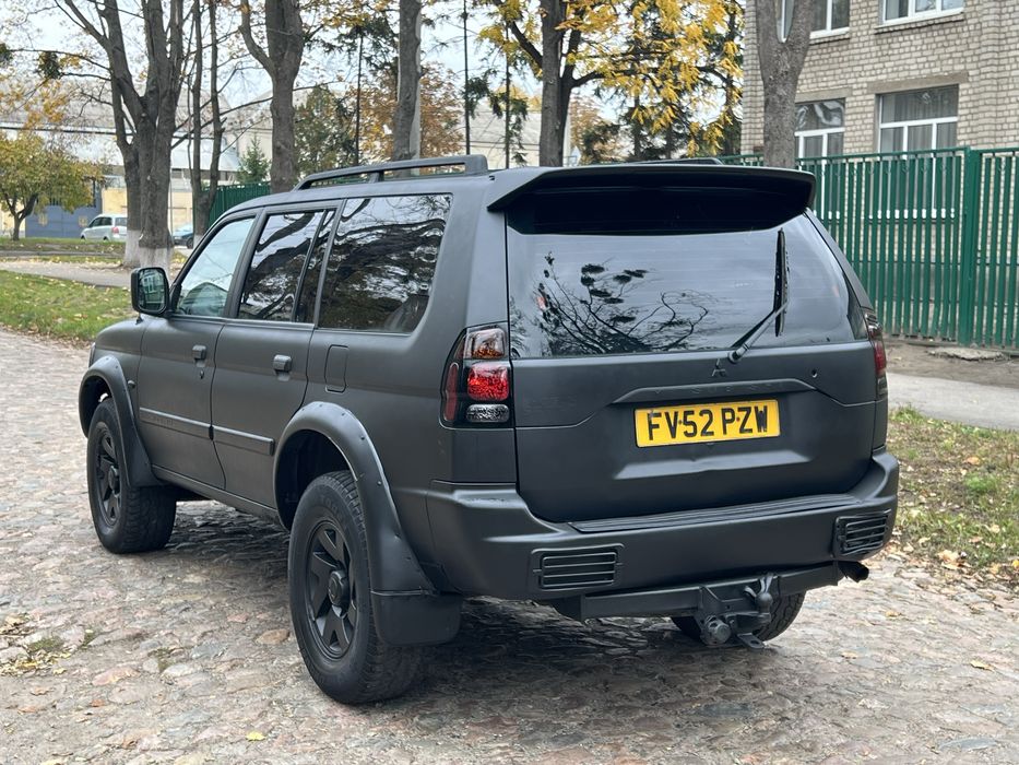 Mitsubishi Pajero Sport, 2.5 дизель, полный привод.