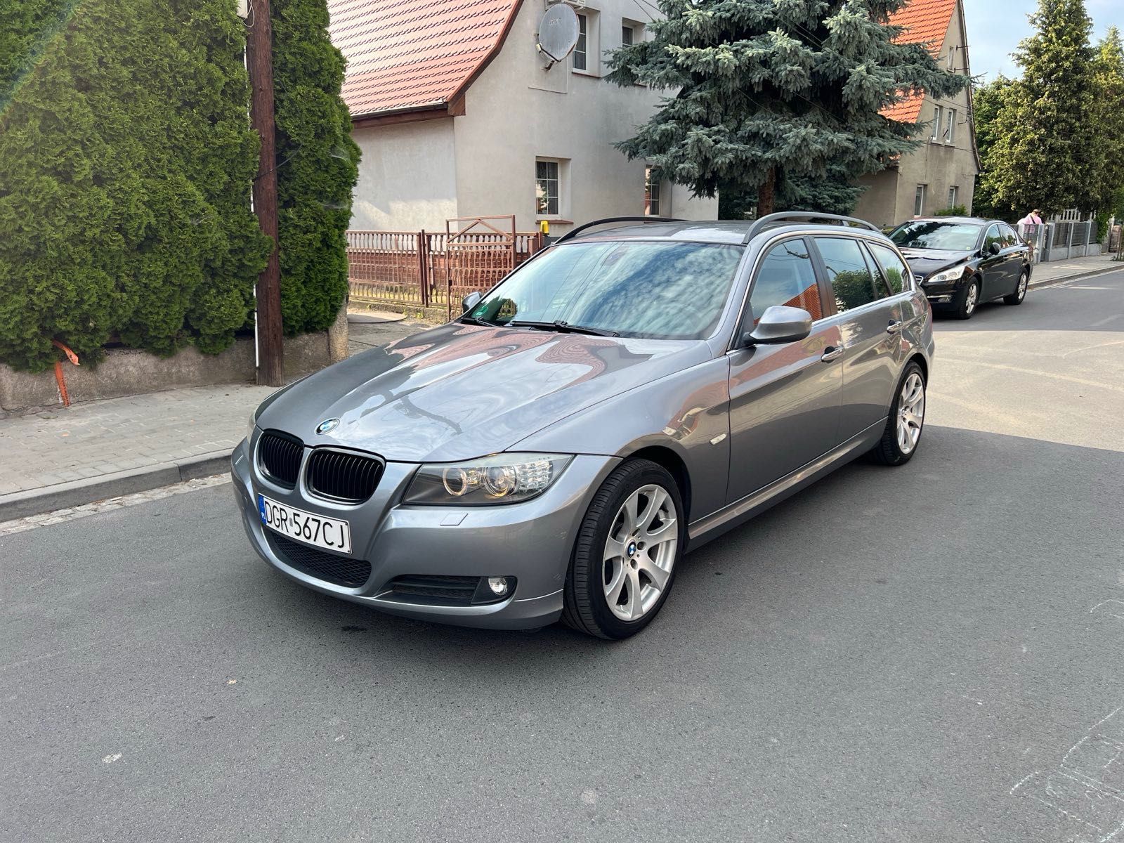 BMW E91 LCI 143km Bi-xenon Grzane fotele Serwisowany DOINWESTOWANA!