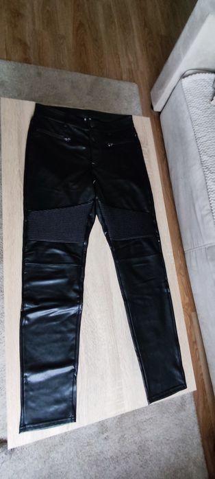 Calzedonia spodnie/ legginsy a'la skórzane, rozmiar S/36
