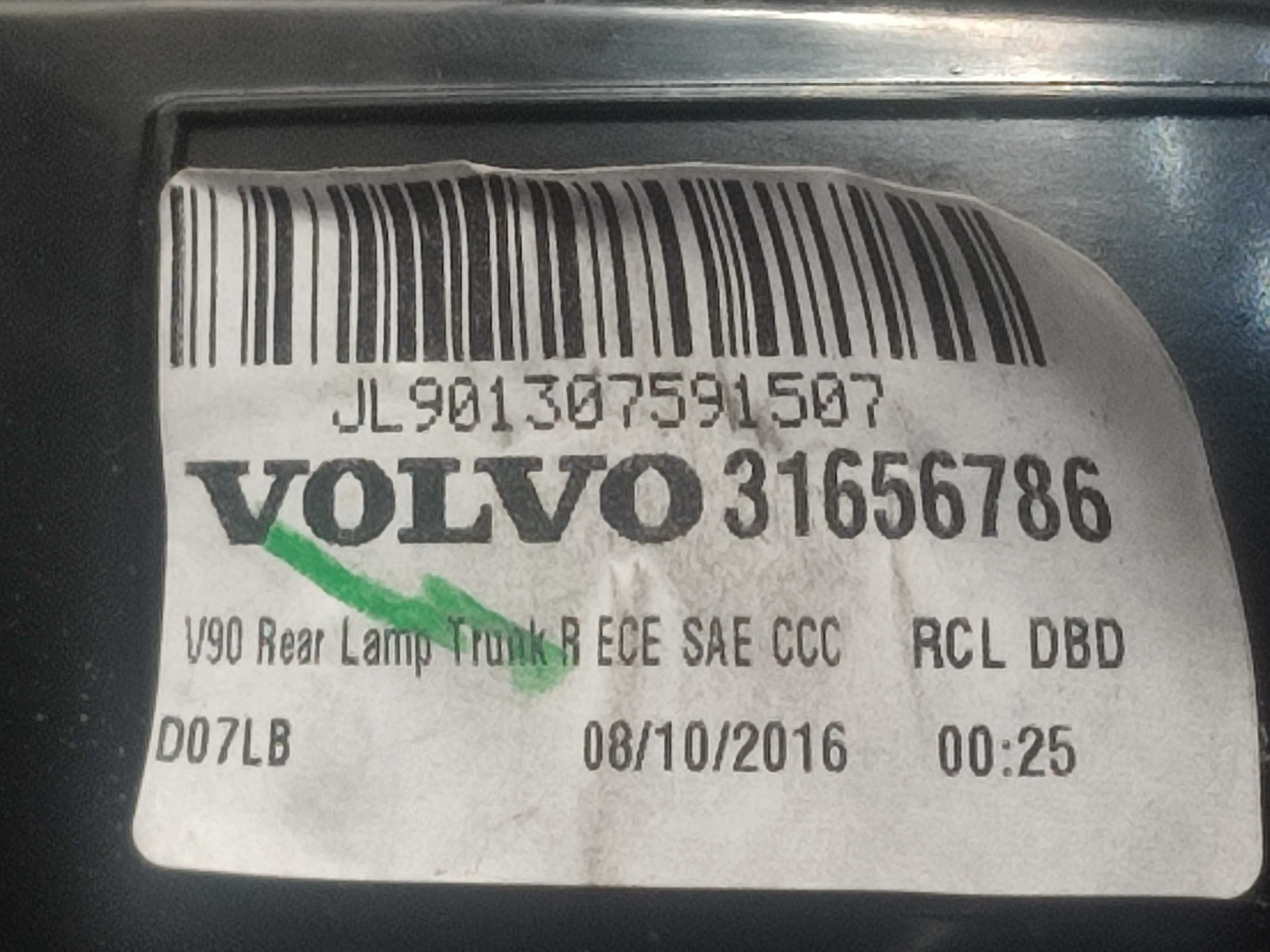 Lampa tylna w klapę prawa Volvo V90