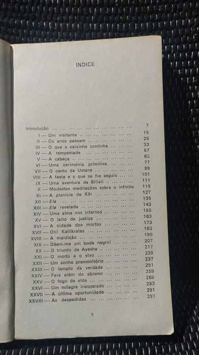 She - H. Rider Haggard - Livro B