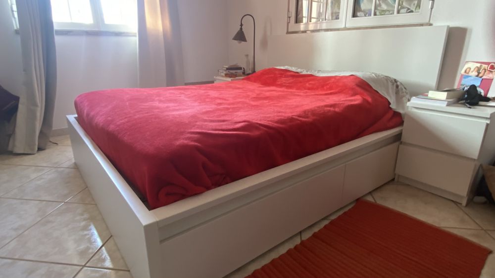 Cama malm ikea 160x200 com 4 gavetas