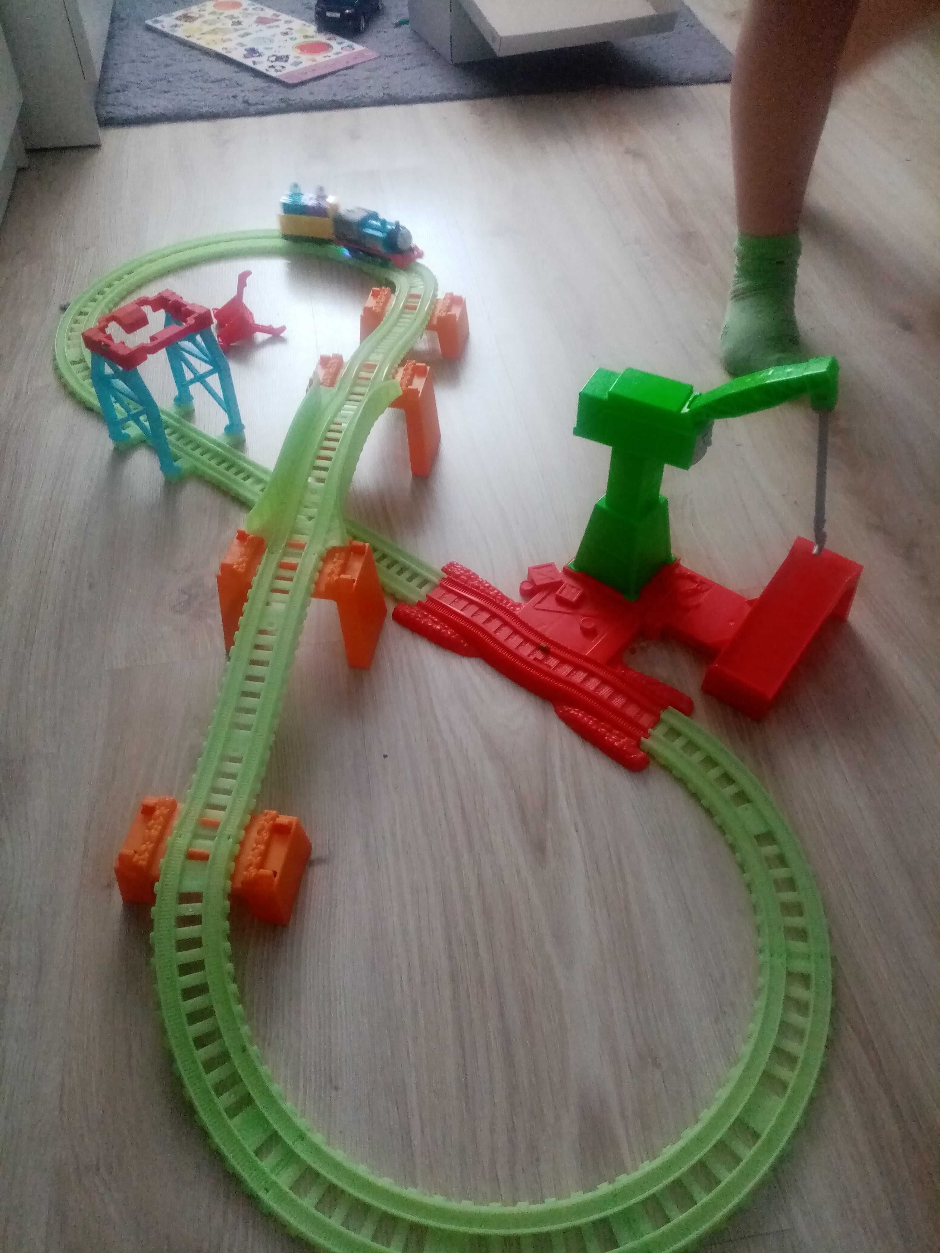 Zabawka Pociąg Fisher PRICE PODŚWIETLANA