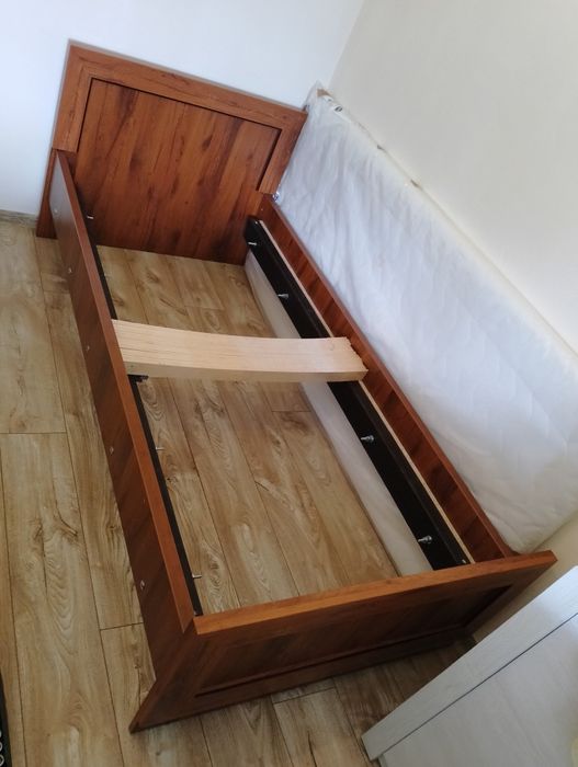 Łóżko jednoosobowe 90