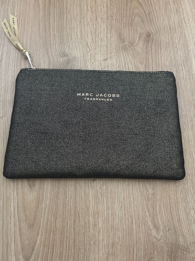 Marc Jacobs  косметичка
