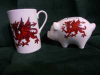 Porcelanowy komplet Skarbonka I Kubek ze smokiem walijskim
