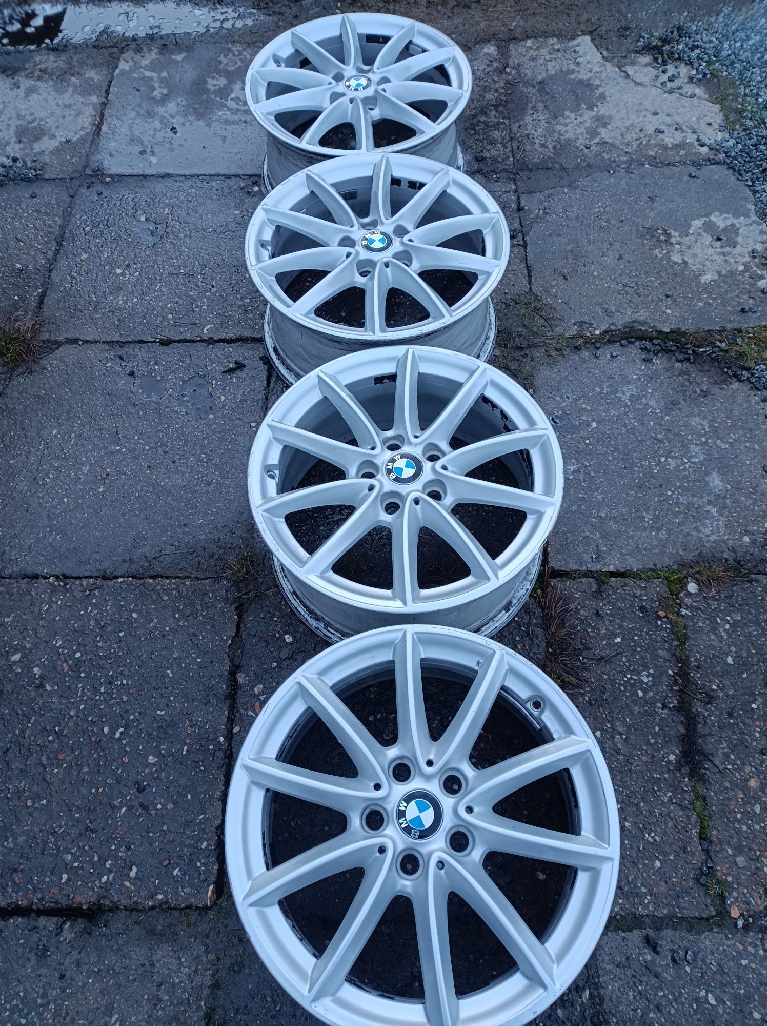 Felgi BMW x1 f40 f48 17 cali 5x112 środek 66,6