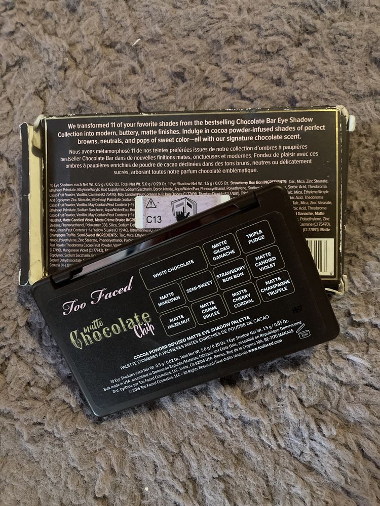 Too faced matte chocolate chip paleta cieni pachnaca matowe mat