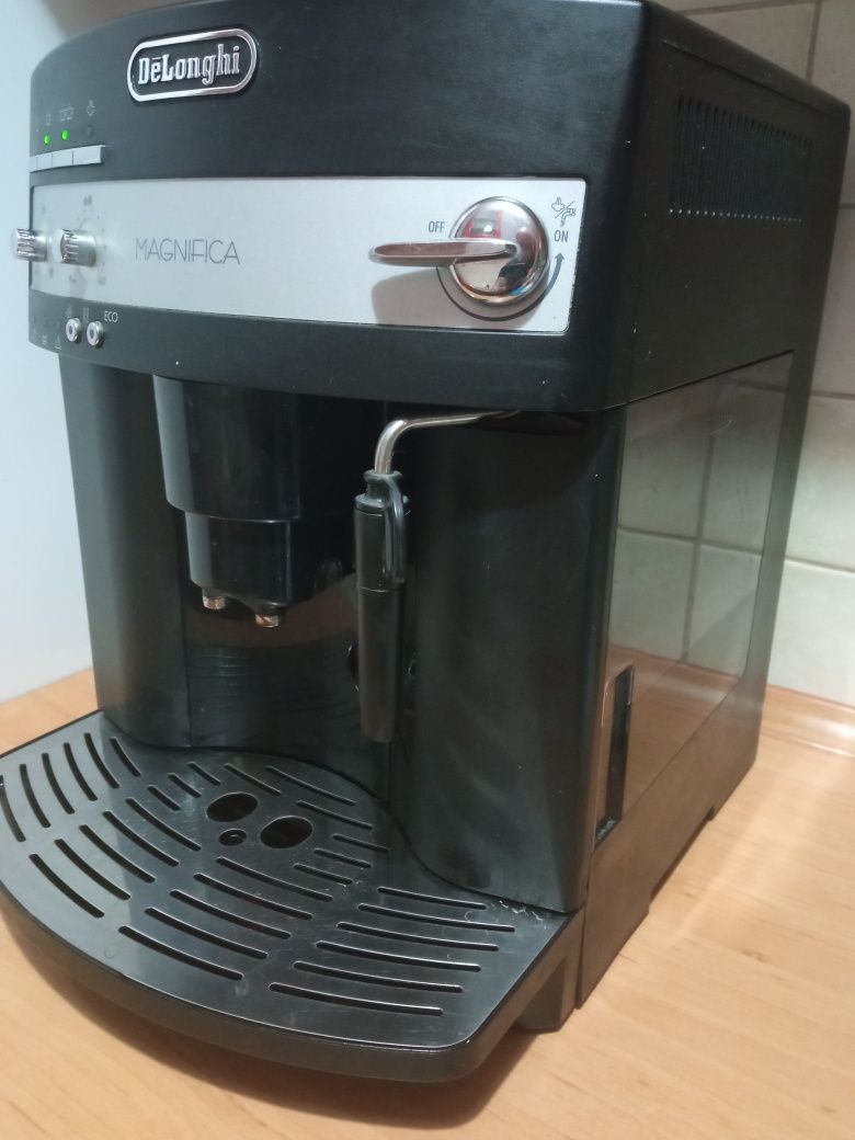 Ekspres do kawy DeLonghi Magnifica