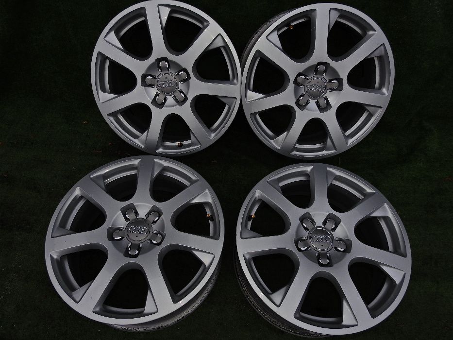 4XFelgi Audi 17'' oryginalne 2014r Stan BDB 8R0