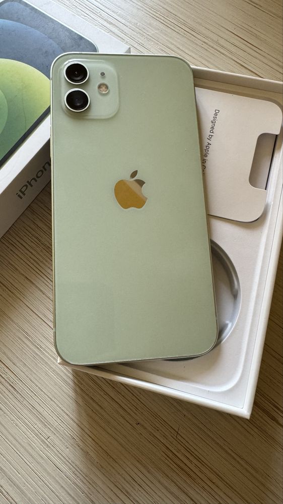 Iphone 12 em muito bom estado (reservado)