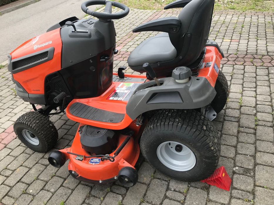 Husqvarna YTA 24v48  Traktorek-kosiarka Husqvarna
