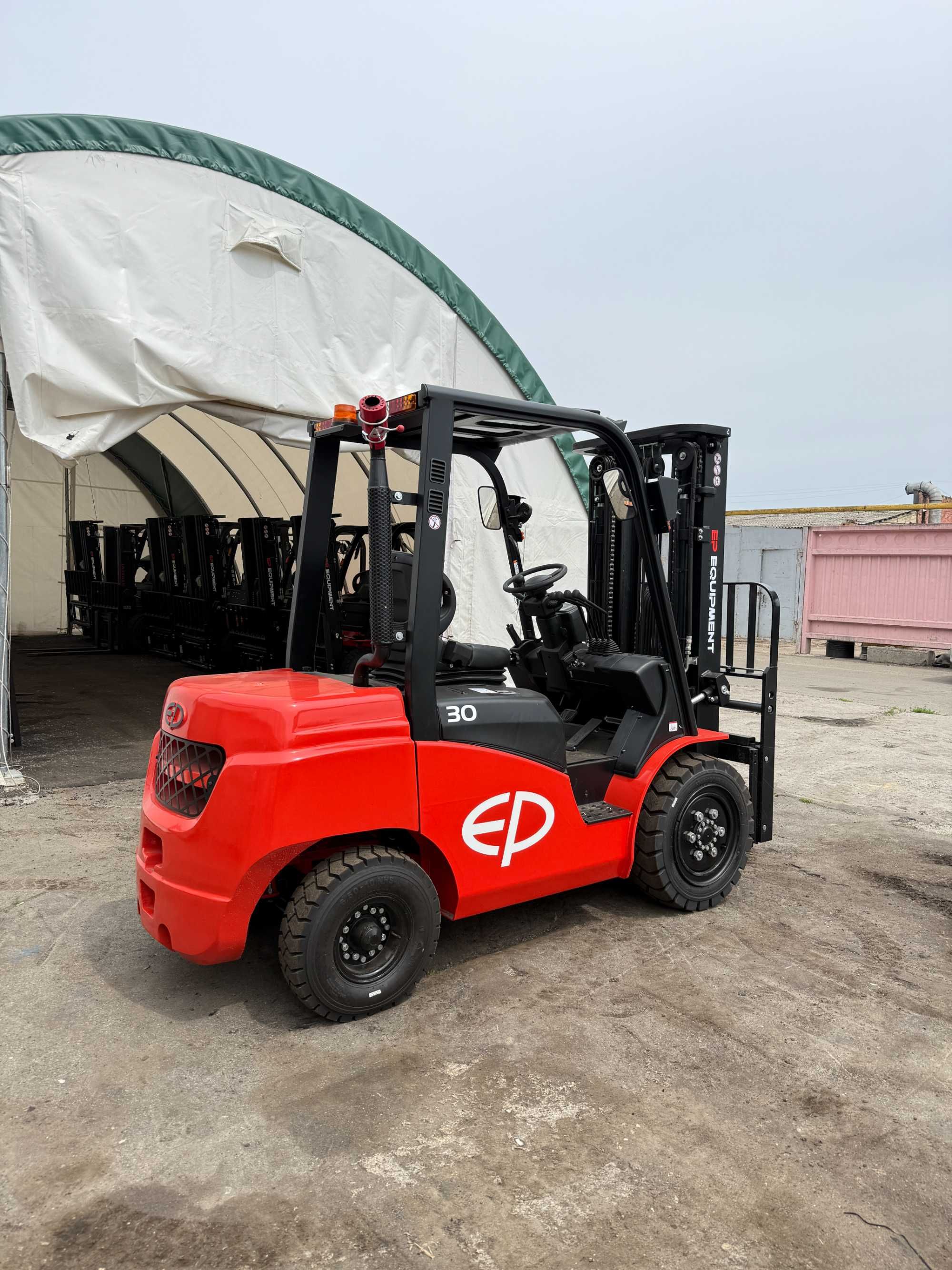 Новий вилковий навантажувач EP30T8 3т/4.8м позиціонер+бокове зміщення