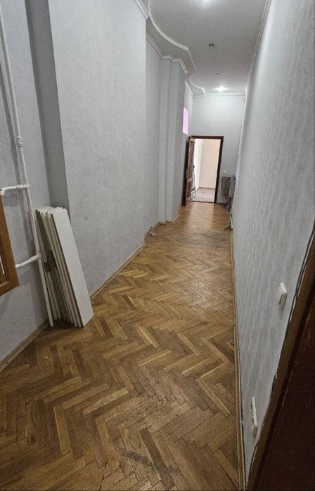 Без комісії! Оренда офісу. Центр. Фасадний вхід.