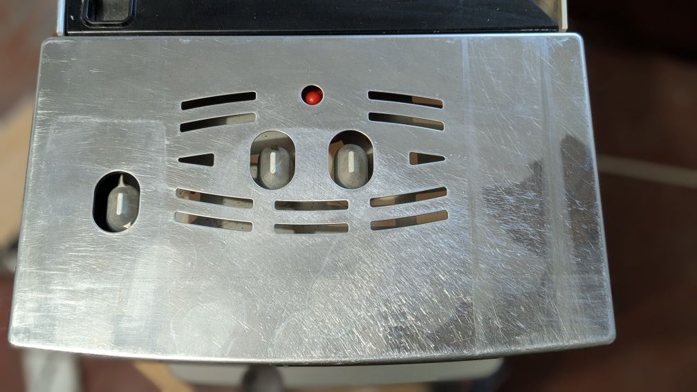 Кавомашина DeLonghi ECAM 23.460