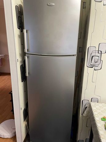 Продам холодильник Whirlpool WTE 3322 NFS