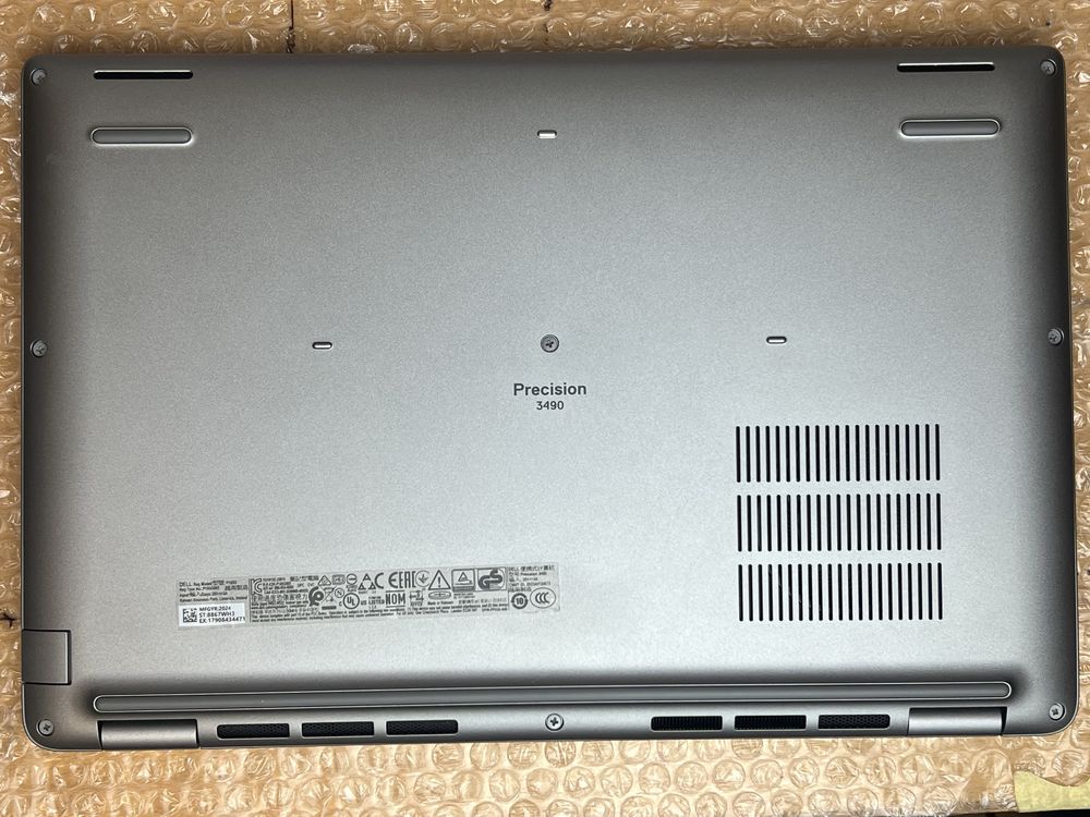Dell Precision 3490 Ultra 7 155H 32Gb ОЗУ 512 SSD 4Gb nVidia