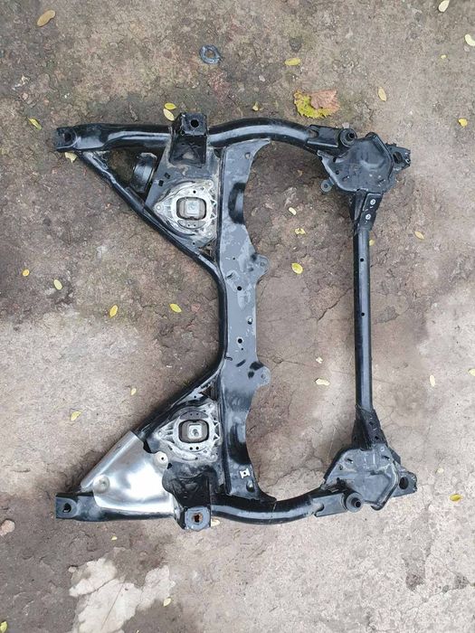Подрамник на BMW 3. F30 340і
