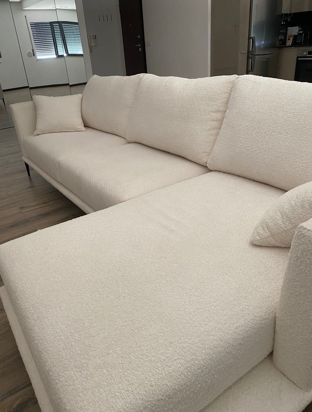 Sofá ChaiseLongue em tecido Bouclé Branco