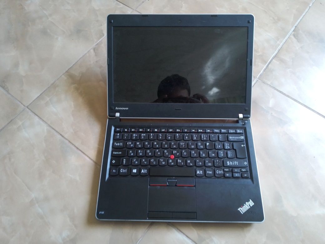 Lenovo ThinkPad edge 13