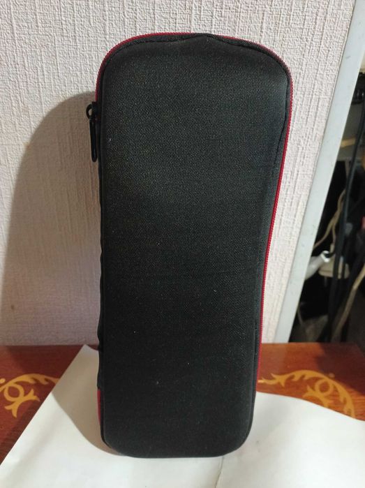 Беспроводная портативная колонка + караоке микрофон 2 в 1 Q7 исправный