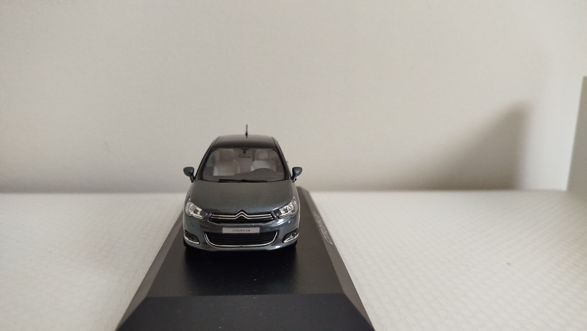 Miniatura Citroen C4 Nova 1/43