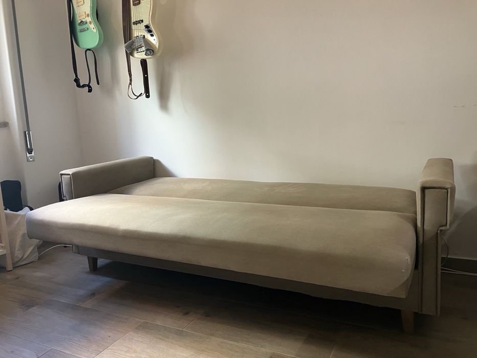 Sofá-cama vintage clic-clac bege