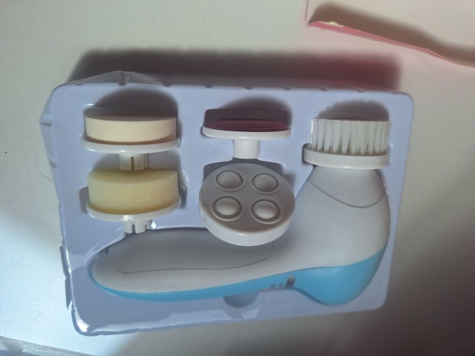 Aparelho de limpeza facial