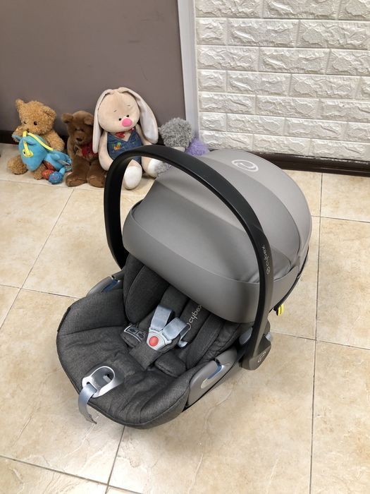 Автокрісло Cybex Cloud Z Plus i-Size Група 0+ (0-13 кг) автолюлька
