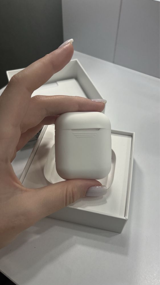 Навушники AirPods