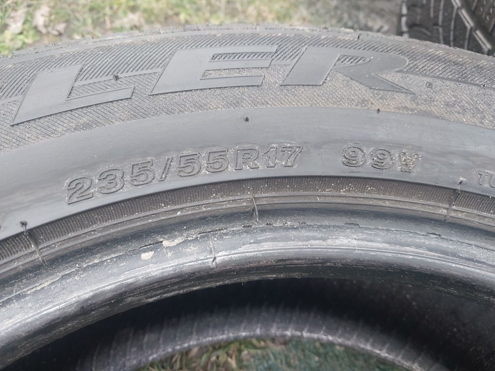 Bridgestone Dueler H/P 235/55R17 99 V